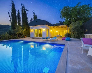 Kaş İslamlar'da Çiftlere Uygun, Özel Havuzlu, Jakuzili, Modern Villa - 1