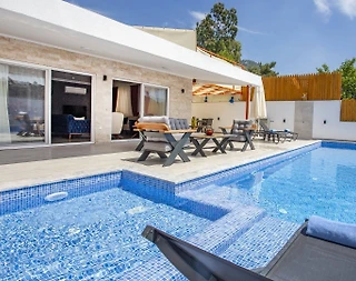 Kaş İslamlar'da Çiftlere Uygun, Özel Havuzlu, Modern Tasarımlı Villa - 3