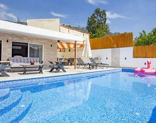 Kaş İslamlar'da Çiftlere Uygun, Özel Havuzlu, Modern Tasarımlı Villa - 4