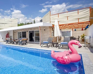 Kaş İslamlar'da Çiftlere Uygun, Özel Havuzlu, Modern Tasarımlı Villa - 5