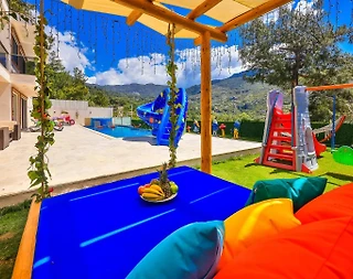 Kaş İslamlar'da Sakin Konumda, Özel Havuzlu, Modern Tasarımlı Villa - 4