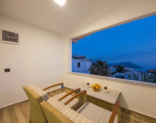 Kaş İslamlar'da Deniz Manzaralı, Isıtmalı Havuzlu, Balayı Suiti - 2