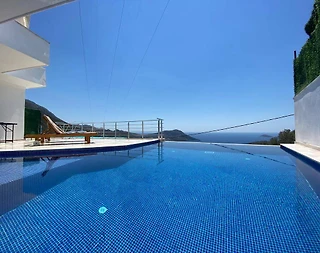 Kaş İslamlar'da Deniz Manzaralı, Özel Havuzlu, Jakuzili Villa - 1