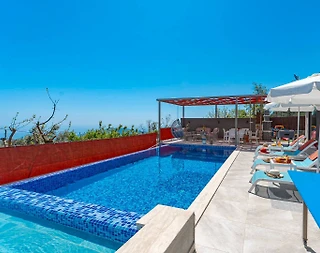 Kaş İslamlar'da Deniz Manzaralı, Özel Havuzlu, Jakuzili Villa - 2