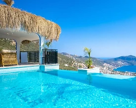 Kaş İslamlar'da Deniz Manzaralı, Sonsuzluk Havuzlu, 4 Kişilik Villa - 2