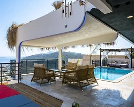 Kaş İslamlar'da Deniz Manzaralı, Sonsuzluk Havuzlu, 4 Kişilik Villa - 3