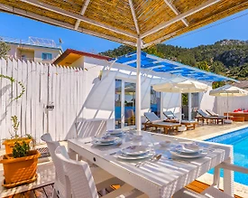 Kaş İslamlar'da Doğa İçerisinde, Özel Havuzlu, Jakuzili, Kiralık Villa - 2