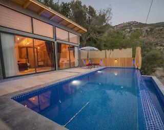 Kaş İslamlar'da Doğa İçerisinde, Özel Havuzlu, Jakuzili Villa - 2
