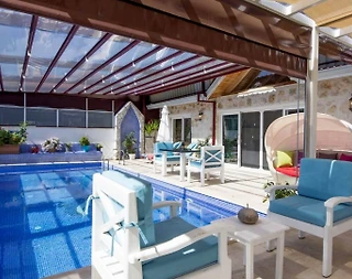Kaş İslamlar'da Doğa İçerisinde, Özel Havuzlu, Muhafazakar Villa - 2