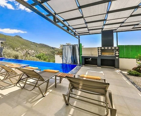 Kaş İslamlar'da Doğa İçerisinde, Özel Havuzlu, Kiralık Villa - 1