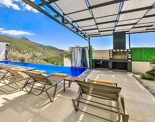 Kaş İslamlar'da Doğa İçerisinde, Özel Havuzlu, Şık Kiralık Villa - 1