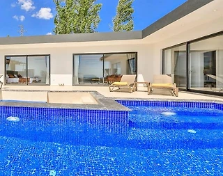 Kaş İslamlar'da Doğa İçerisinde, Özel Havuzlu, Şık Kiralık Villa - 3