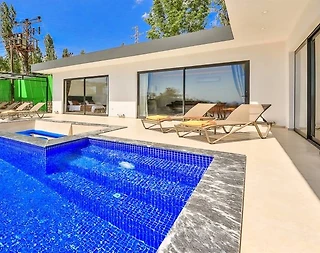 Kaş İslamlar'da Doğa İçerisinde, Özel Havuzlu, Şık Kiralık Villa - 4
