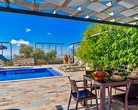 Kaş İslamlar'da Doğa İçerisinde, Özel Havuzlu, Taş Villa - 3