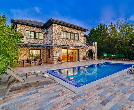 Kaş İslamlar'da Doğa İçerisinde, Özel Havuzlu, Taş Villa - 1