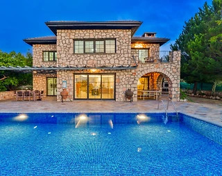 Kaş İslamlar'da Doğa İçerisinde, Özel Havuzlu, Taş Villa - 2