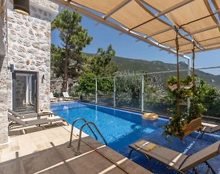 Kaş İslamlar'da Doğa İle İç İçe, Kapalı Havuzlu, Ferah Villa - 2