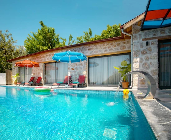 Kaş İslamlar'da Doğa İle İç İçe, Özel Havuzlu, Jakuzili Villa - 1