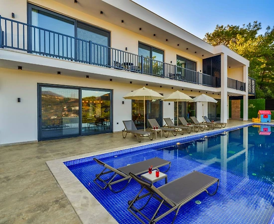 Kaş İslamlar'da Doğa İle İç İçe, Özel Havuzlu, Kiralık Villa - 1