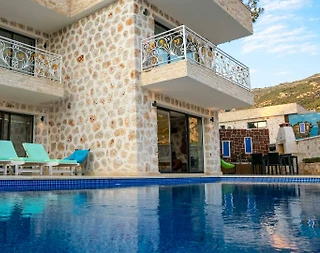 Kaş İslamlar'da Doğa İle İç İçe, Özel Havuzlu, Kiralık Villa - 1