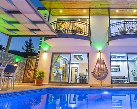 Kaş İslamlar'da Doğa İle İç İçe, Özel Havuzlu, Deniz Manzaralı Villa - 3