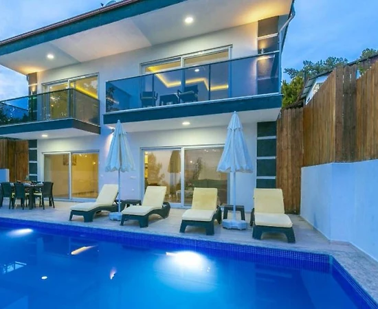 Kaş İslamlar'da Doğa İle İç içe, Özel Havuzlu, Lüks Villa - 1