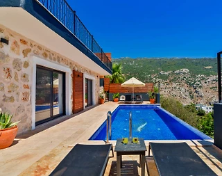 Kaş İslamlar'da Doğa Manzaralı, Açık ve Kapalı Havuzlu, Kiralık Villa - 2