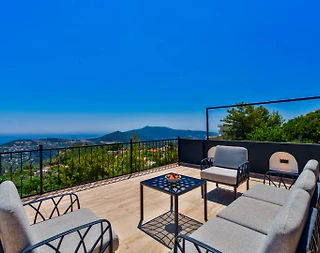 Kaş İslamlar'da Doğa Manzaralı, Açık ve Kapalı Havuzlu, Kiralık Villa - 5