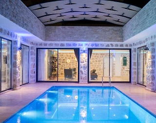Kaş İslamlar'da Doğa Manzaralı, Isıtmalı Havuzlu, 4 Kişilik Villa - 1