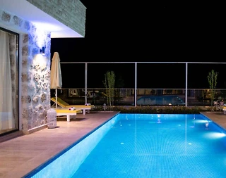 Kaş İslamlar'da Doğa Manzaralı, Isıtmalı Havuzlu, 4 Kişilik Villa - 2