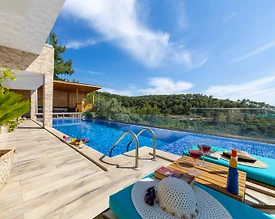 Kaş Üzümlü'de Muhteşem Doğa İçinde, Özel Havuzlu, 4 Kişilik Villa - 2