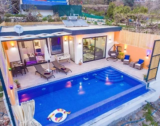 Kaş İslamlar'da Doğa Manzaralı, Özel Havuzlu, Lüks Villa - 2