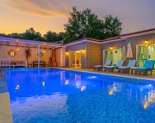 Kaş İslamlar'da Doğa Manzaralı, Özel Havuzlu, Tatil Villası - 1