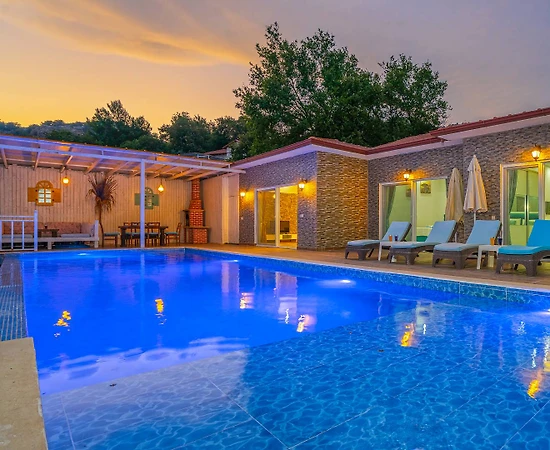 Kaş İslamlar'da Doğa Manzaralı, Özel Havuzlu, Tatil Villası - 1