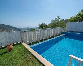 Kaş İslamlar'da Doğa Manzaralı, Isıtmalı Havuzlu, Kiralık Villa - 3