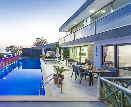 Kaş İslamlar'da Enfes Deniz Manzaralı, Özel Havuzlu, 2+1 Kiralık Villa - 1
