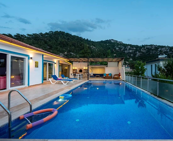 Kaş İslamlar'da Enfes Doğa İçerisinde, Özel Havuzlu, 4 Kişilik Ev - 1