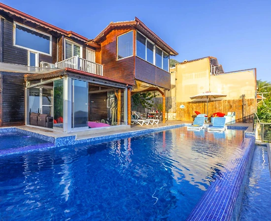 Kaş İslamlar'da Enfes Doğa Manzaralı, Özel Havuzlu, Konforlu Villa - 1
