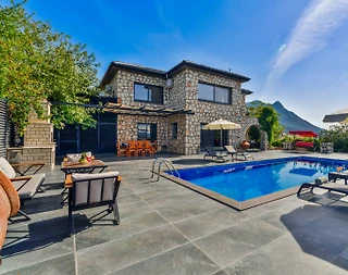 Kaş İslamlar'da Enfes Doğa Manzaralı, Özel Havuzlu, Lüks Villa - 1