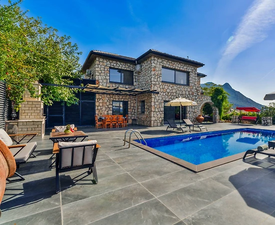 Kaş İslamlar'da Enfes Doğa Manzaralı, Özel Havuzlu, Lüks Villa - 1