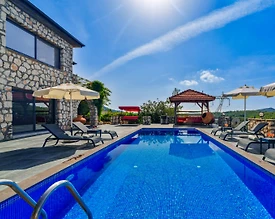 Kaş İslamlar'da Enfes Doğa Manzaralı, Özel Havuzlu, Lüks Villa - 2