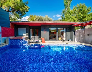 Kaş İslamlar'da Enfes Doğada, Özel Havuzlu, Balayı Villası - 1