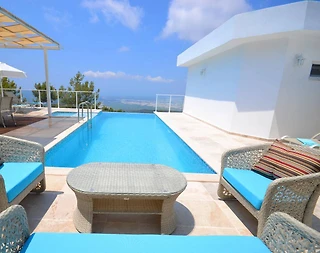Kaş İslamlar'da Ferah Konumda, Özel Havuzlu, Modern Villa - 1