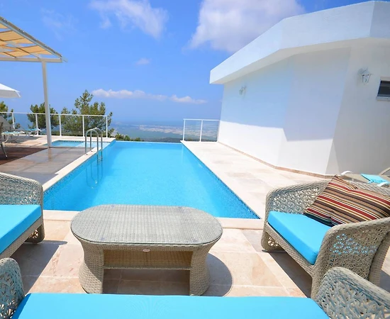Kaş İslamlar'da Ferah Konumda, Özel Havuzlu, Modern Villa - 1