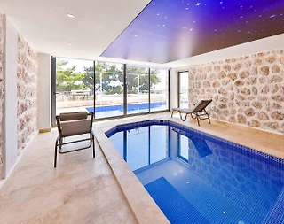 Kaş İslamlar'da Geniş Ailelere Uygun, Isıtmalı Havuzlu, Taş Villa - 4