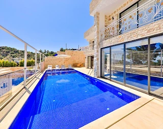 Kaş İslamlar'da Geniş Ailelere Uygun, Isıtmalı Havuzlu, Taş Villa - 5