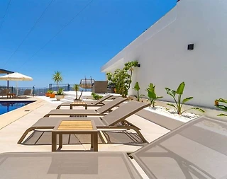 Kaş İslamlar'da Geniş Ailelere Uygun, Özel Havuzlu, Konforlu Villa - 1