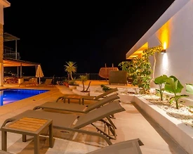 Kaş İslamlar'da Geniş Ailelere Uygun, Özel Havuzlu, Konforlu Villa - 3