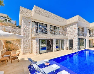 Kaş İslamlar'da Geniş Ailelere Uygun, Özel Havuzlu, Konforlu Villa - 1