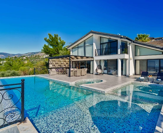 Kaş İslamlar'da Geniş Ailelere Uygun, Özel Havuzlu, Lüks Villa - 1